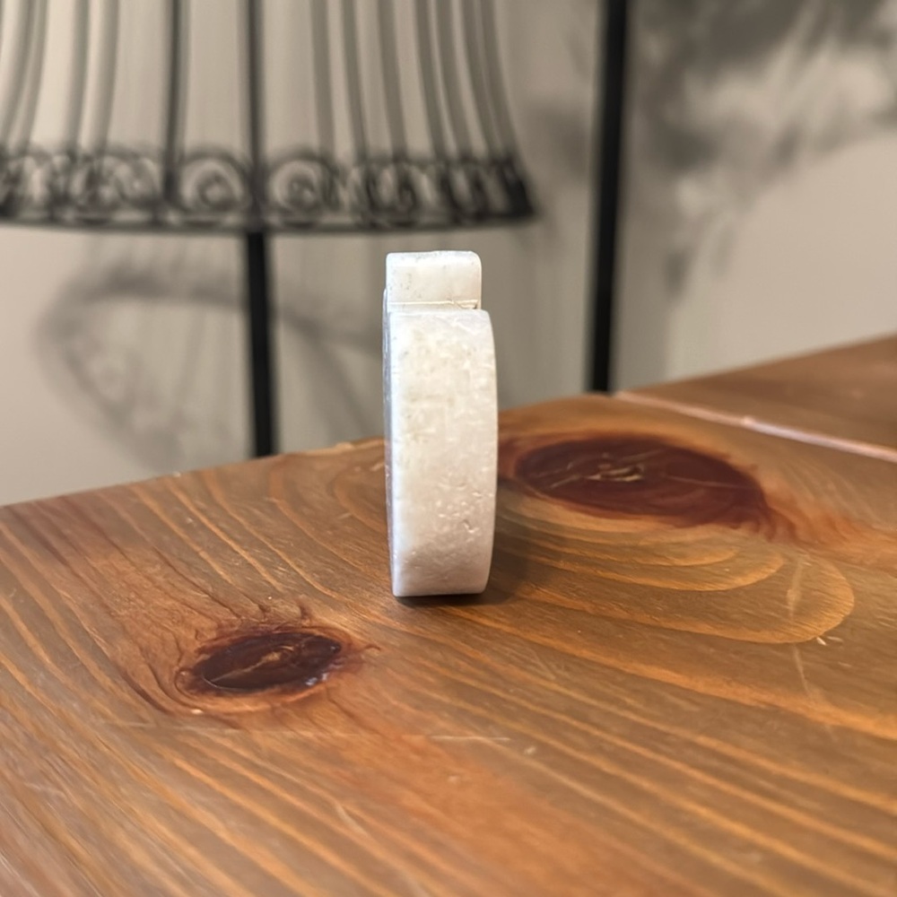 Stone Quartz Stone Carved Apple - Picture 2 of 4